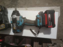 Klucz udarowy z adapterem Einhell i akumulatorem Power X-Change 18V 5.2Ah