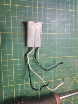 Zamiennik kondensatora 0,1uF X + 0,1uF X 250V dla wiertarki Metabo SB EDV800