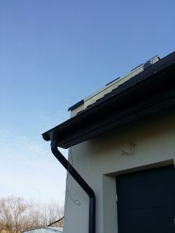 Jakie kamery i system monitoringu do domu z opcją chmury?