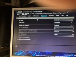 Ekran BIOS UEFI zaawansowane ustawienia ASUS.