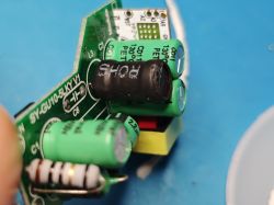 Close-up of SY-GU10-5LKY V1 PCB with capacitors and resistor