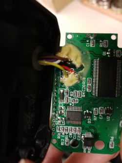 Wyrwane przewody z wyświetlacza - Hulajnoga Cavion Go City