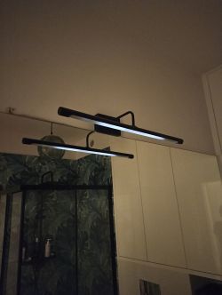 Niesprawne gniazdko i lampa LED - niski prąd, awaria podczas pracy pralki