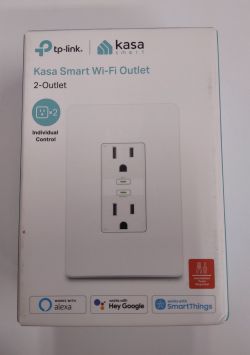 KP200 Kasa Smart Wi-Fi Outlet package with compatibility logos.