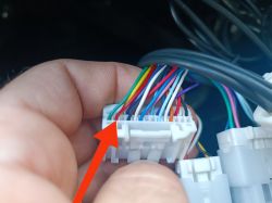 Toyota Avensis T27 i radio Junsen X7 Pro. Kamera cofania - podłączenie.