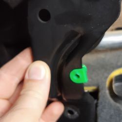 Opel Astra G2 Kombi - Gdzie kupię spinkę/kołek do przykręcenia tunelu