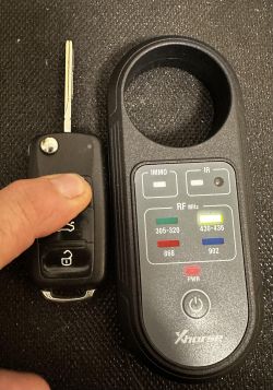 Zamek centralny Skoda Rapid NH3 2016 1.2TSI - drzwi nie zamykają się z pilota, tylko z kluczyka