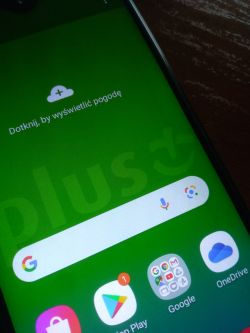 Samsung A20E - Kreska na wyświetlaczu widoczna na niektórych kolorach
