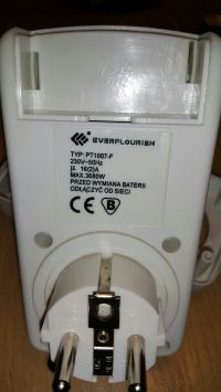 Gniazdo 230V programowalne - po załaczeniu programu stycznik nie podtrzymuje.