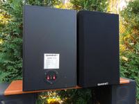 Trzy wejścia w terminalu kolumny