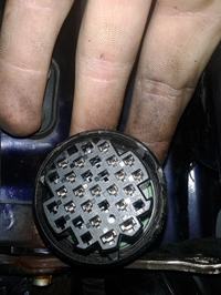 Corsa B - Montaż elektrycznych szyb, różnice w mocowaniach i rozmiarach