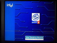 Intel D865PERL - komputer załącza sie dopiero po wyciągnieciu baterii