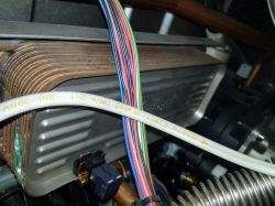 Vaillant Eco Tec Plus - zielonkawy nalot i krople wody na nagrzewnicy