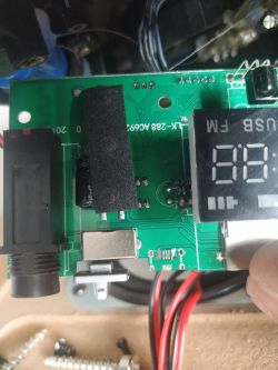 MediaTech Boombox BT MT3145: How to Charge Device Bypassing Micro USB Port?