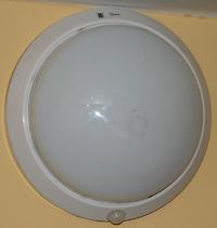 PIR sensor plafond - bulb cycling on and off, how to fix?
