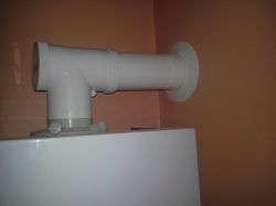 Zawór zwrotny i miejsce zaworu bezpieczeństwa w instalacji z kotłem gazowym