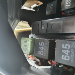 Dlaczego DRL w Skoda Superb 2012 nie działają mimo resetu i VCDS?