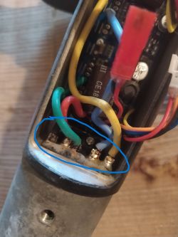 Frugal Storm - nie chce jechać i na ułamek sekundy koło lekko rusza w tył