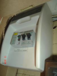 po podłączeniu urządzenia prąd mi wysiada(Rio IPL Hair Remover) 2