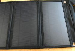 Minitest: turystyczny panel solarny 46x28 cm Solar 21 Charger ES-3 21W z USB 5V 3.5A