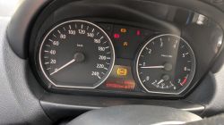 BMW e87 - Choinka na desce rozdzielczej prawdopodobnie po rozładowaniu akumulato