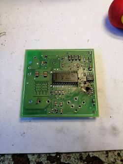 BMW X3 - uszkodzony moduł tylnej wycieraczki - potrzebne zdjęcia PCB.