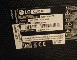 Etykieta telewizora LG modelu 32LF510U z informacjami o numerze seryjnym i dacie produkcji.