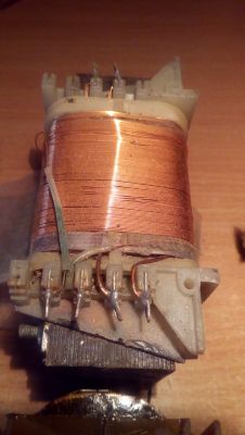 Connecting a Transformer: Identify Primary & Secondary Windings, Measure Resistance (1-2, 4-5, 7-8)