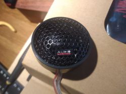 Tweetery Audio System - Wyjęcie głośnika z obudowy