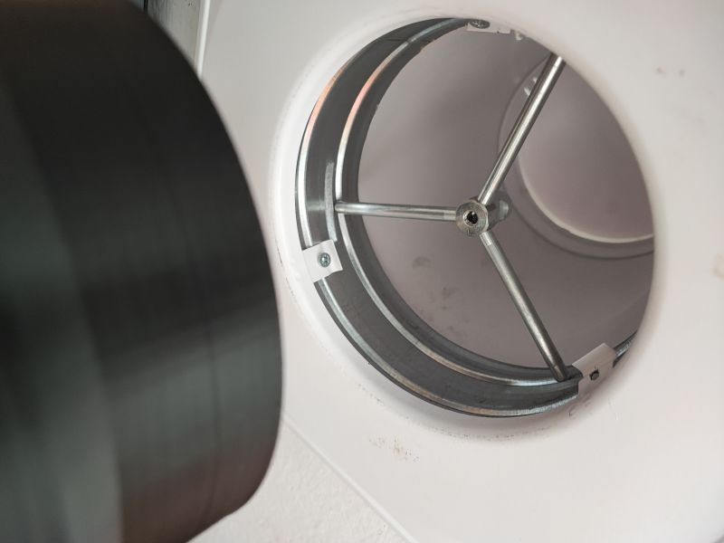 Adapter to lead out a pipe from a portable air conditioner - DIY 3D printing