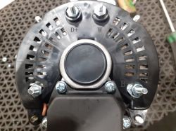 Alternator nie ładuje po wymianie - jak podłączyć D+ i B+?