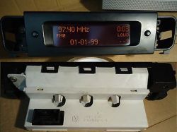 connecting the radio and the display on the desk for service and entering code