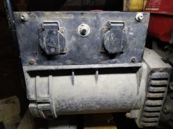 Agregat Honda ECT 6500 - brak napięcia na 3 fazach, regulator MECC ALTE SDR