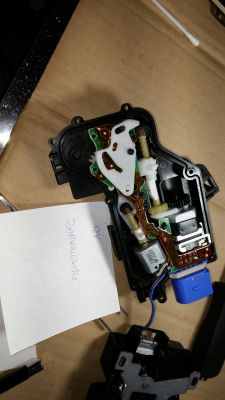 Golf IV - Montaż sterownika zamka - nietypowa sytuacja