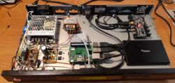 Jak zmodyfikować kod Arduino, aby przycisk sterował trzema wyjściami?