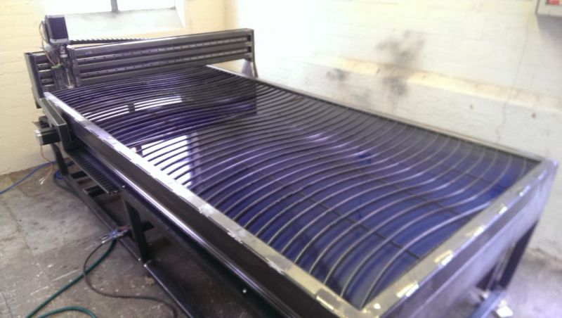 Zakłócenia w pracy silników krokowych Nema 34 w wypalarce plazmowej Hypatherm 45