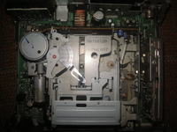 Alpine TDA-7550R przerywa radio, reaguje na wstrząsy
