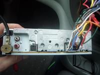 Radio z chinch podłączone pod subwoofer?