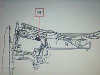 Opel COMBO C 1.3 dcti 2007, nie ma +12 na kostce z radia