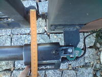 Wybór automatyki do lekkiej bramy skrzydłowej 120cm/20kg - hydrauliczna czy mechaniczna?