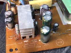 Krótka naprawa starego monitora BenQ Q9T5 - wymiana kondensatorów, "recapping"