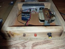 Wytrawiarka DIY 45x24x11 cm na LM317 i rolkach z drukarki - co sądzicie?