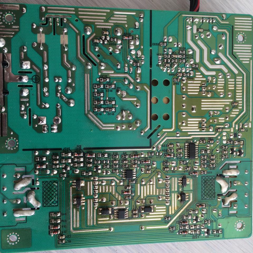 Samsung 713N - Nie wlacza sie, zero reakcji. - elektroda.pl