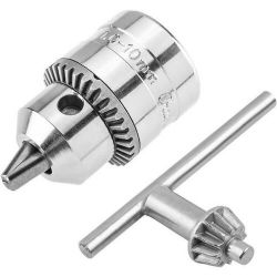 Metalowy uchwyt wiertarski z kluczem.