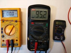 Bardzo tani Mini Multimetr DT83B - Test / Recenzja / Opis Bardzo tani Mini Multimetr DT83B - Test / Recenzja / Opis