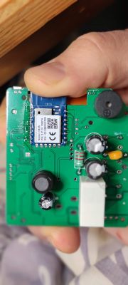 Printed circuit board with visible components and CB3S module.