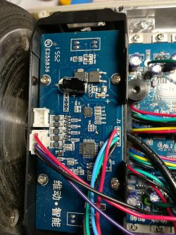 Skymaster - Deskorolka nie wyłącza się i piszczy po 5 minutach