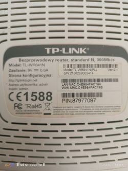 Etykieta routera TP-Link model TL-WR841N.