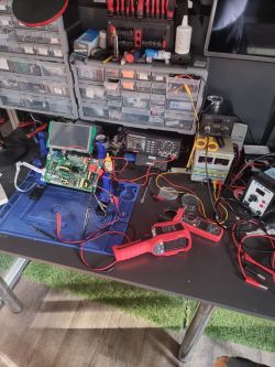 Potrzebny schemat do telewizora Samsung UE49MU6472U - poszukiwania i pomoc