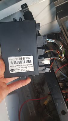 Sprinter 906: Brak świateł na gnieździe przyczepki mimo sprawnych modułów